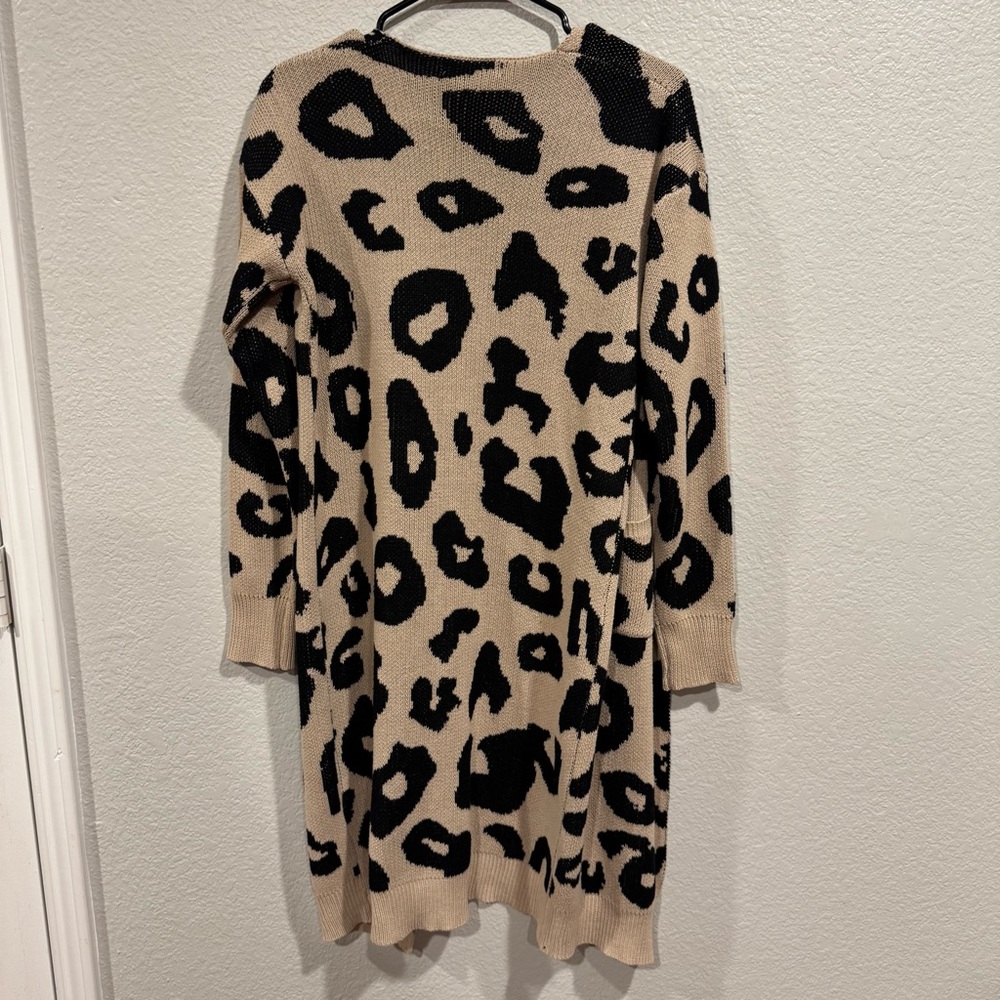 Angashion Med Animal print open front cardigan - Picture 2 of 7